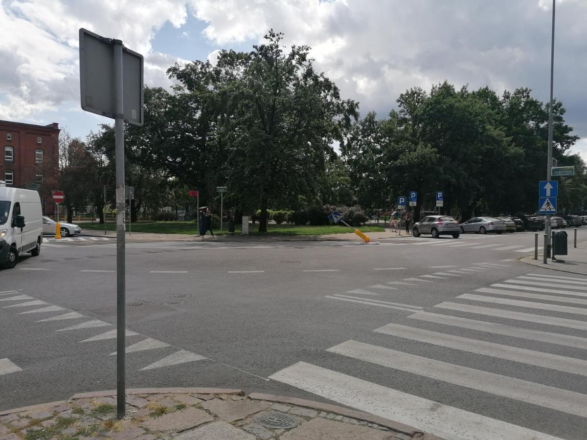 Hostel Tulip - Pokoj 7 Ze Wspolna Lazienka I Kuchnia Szczecin Exterior foto