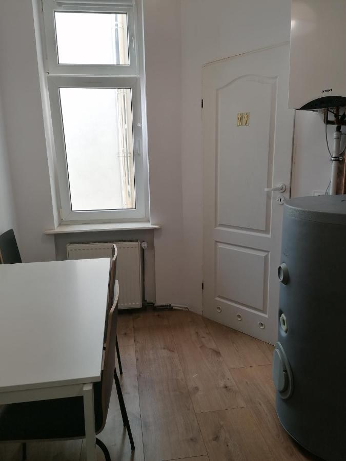 Hostel Tulip - Pokoj 7 Ze Wspolna Lazienka I Kuchnia Szczecin Exterior foto