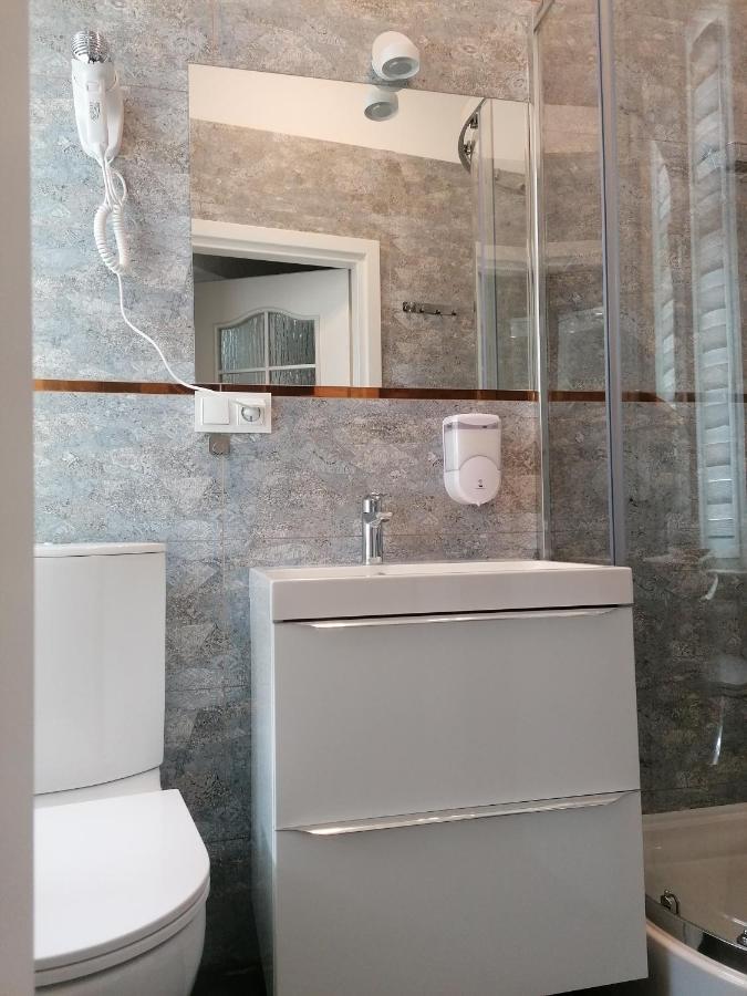 Hostel Tulip - Pokoj 7 Ze Wspolna Lazienka I Kuchnia Szczecin Exterior foto