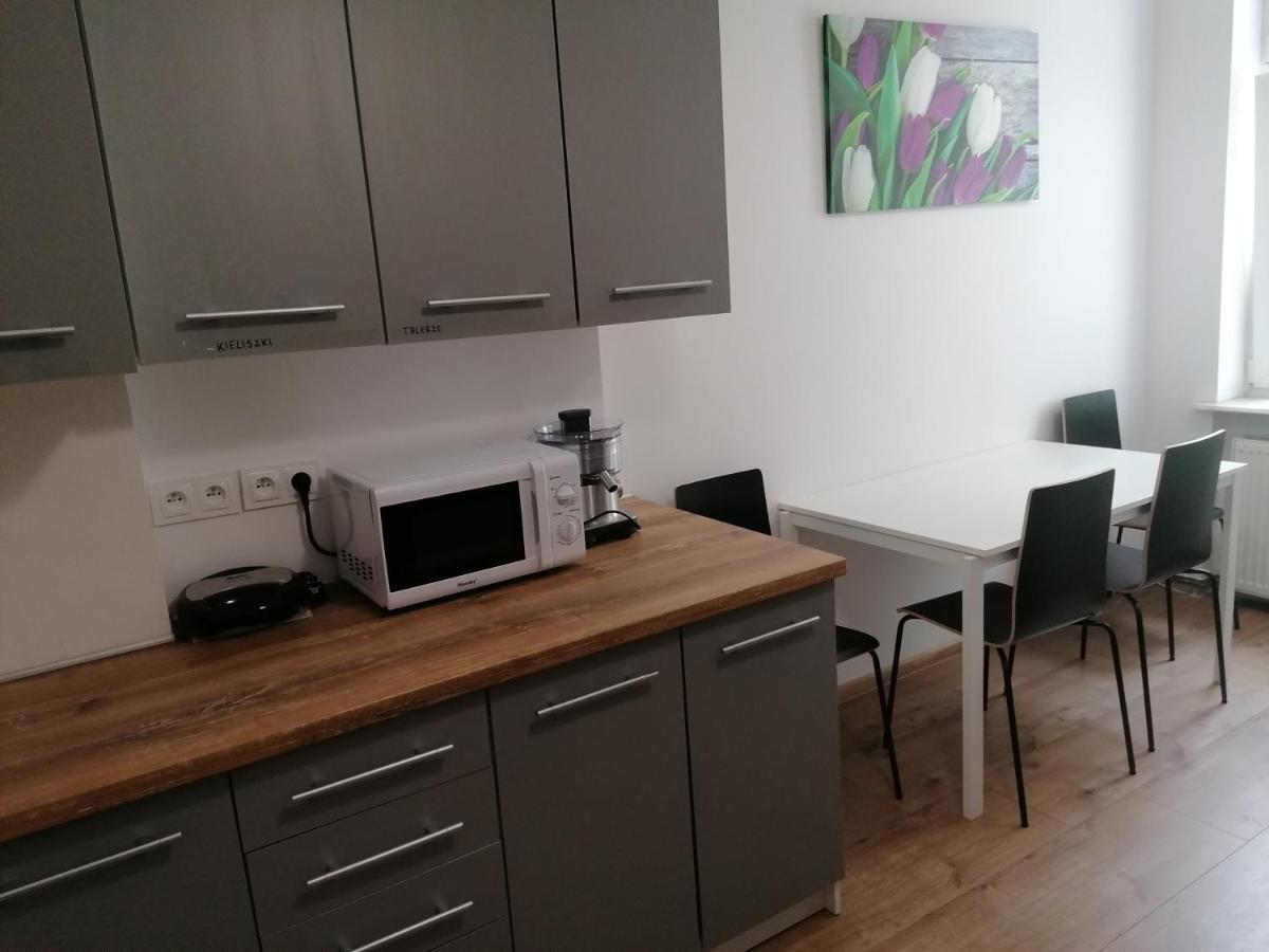 Hostel Tulip - Pokoj 7 Ze Wspolna Lazienka I Kuchnia Szczecin Exterior foto